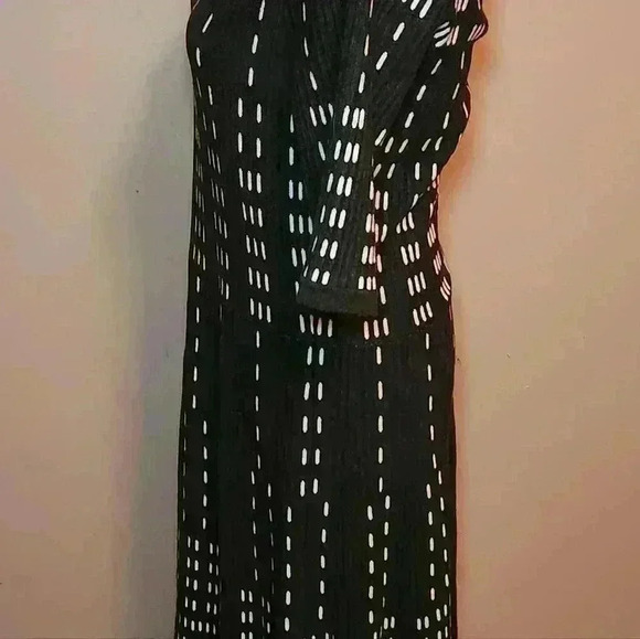 Gabby Skye Sweater Dress BLACK AND WHITE Short Sleeve Knee Length Size L - Picture 3 of 9